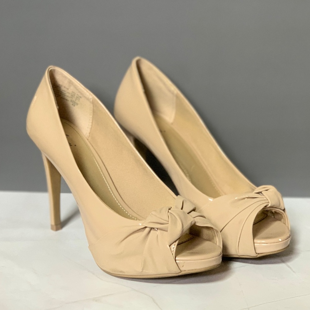 Cream Heels with Peep-Toe Design and Stiletto Heels